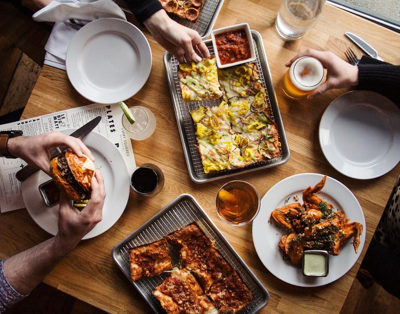 Emmy Squared Pizza: Green Hills CHEESY GARLIC STICKS